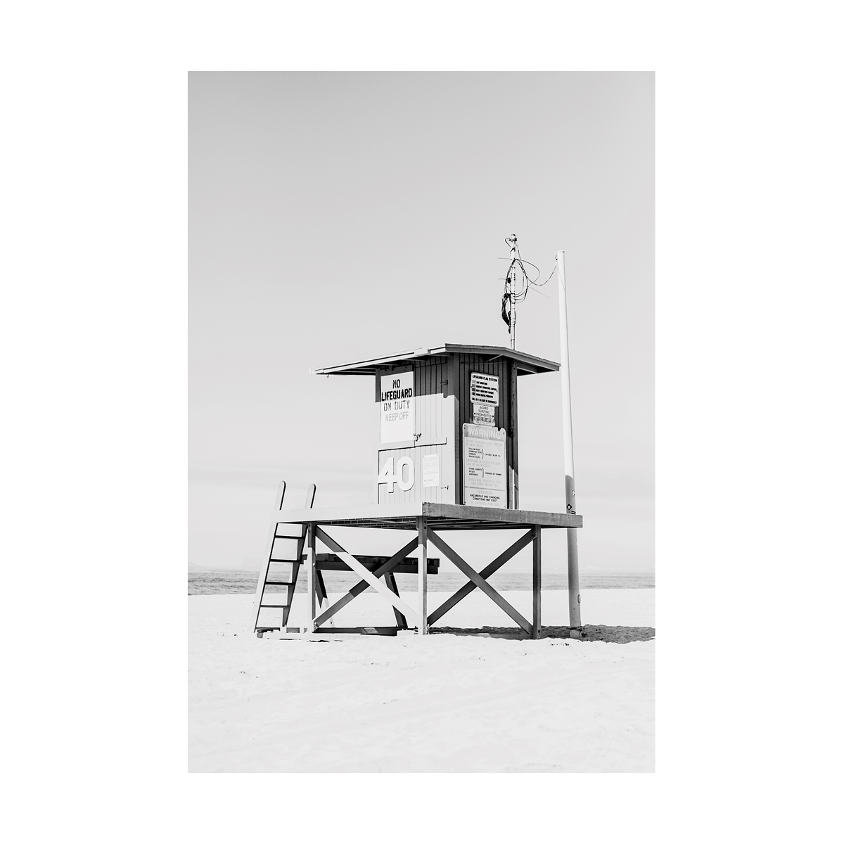 LIFEGUARD TOWER
