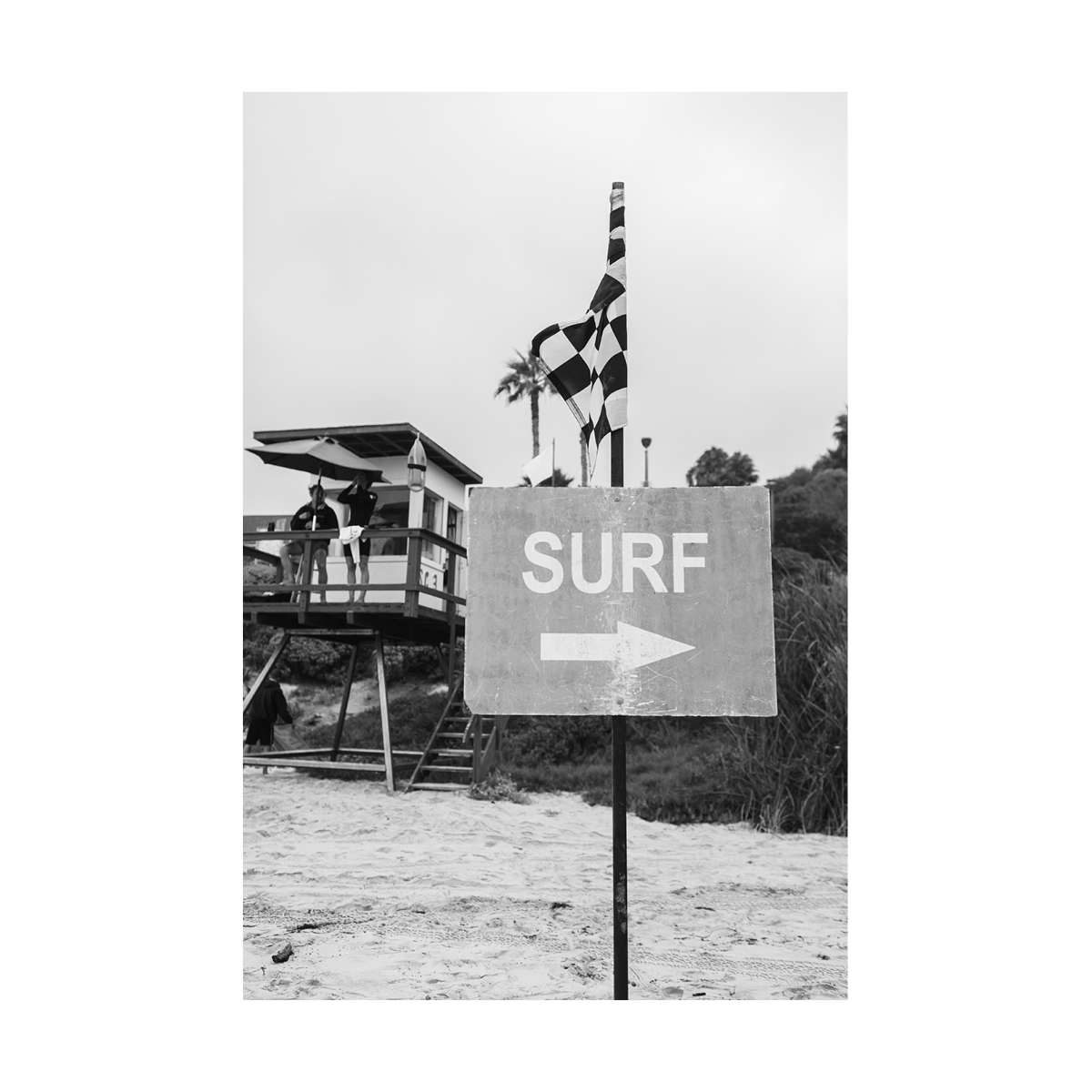 SURF FLAGS RIGHT ARROW